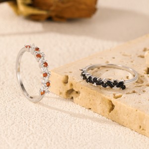 925 Sterling Silver Sparkling Zircon Stacking Ring 70100505 925 Sterling Silver Sparkling Zircon Stacking Ring 70100505