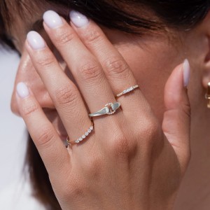 925 Sterling Silver Adjustable Two-Tone Interlocking Pave CZ Ring 70100515 925 Sterling Silver Adjustable Two-Tone Interlocking Pave CZ Ring 70100515