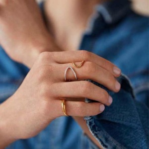 925 Sterling Silver Minimalist Geometric Double Z Pave CZ Ring 70100521 925 Sterling Silver Minimalist Geometric Double Z Pave CZ Ring 70100521