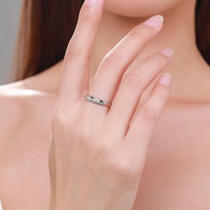 925 Sterling Silver Minimalist Geometric CZ Band Ring 70100532