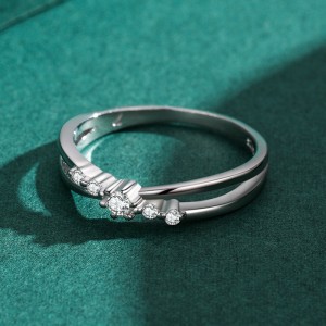 925 Sterling Silver Minimalist Twisted Crossover CZ Ring 70100548