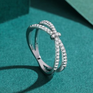 925 Sterling Silver Crossover Zircon Ring 70100552