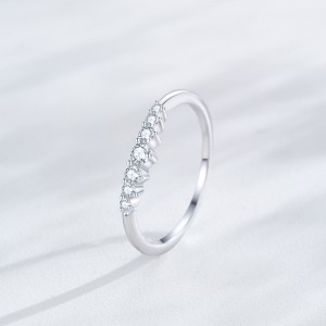 925 Sterling Silver Minimalist Micro-Pavé Zircon Stacking Ring 70100565 925 Sterling Silver Minimalist Micro-Pavé Zircon Stacking Ring 70100565