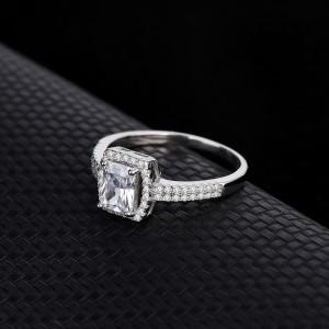 Silver Cubic Zirconia Solitaire Ring 70200009