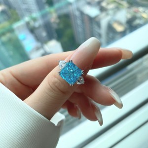 8A Ice Flower Cut Square Zirconia Ring 70200075 8A Ice Flower Cut Square Zirconia Ring 70200075