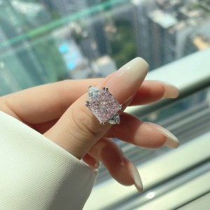 8A Ice Flower Cut Square Zirconia Ring 70200075 8A Ice Flower Cut Square Zirconia Ring 70200075