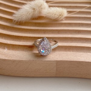 Luxury Simulated Pink Sapphire Zirconia Solitaire Ring 70200100 Luxury Simulated Pink Sapphire Zirconia Solitaire Ring 70200100