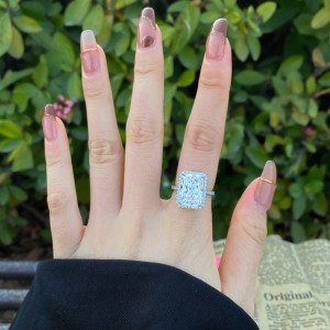 8A Curshed Ice Radiant Cut Zirconia Solitaire Ring 70200107 8A Curshed Ice Radiant Cut Zirconia Solitaire Ring 70200107