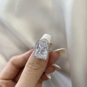 8A Curshed Ice Radiant Cut Zirconia Solitaire Ring 70200107 8A Curshed Ice Radiant Cut Zirconia Solitaire Ring 70200107