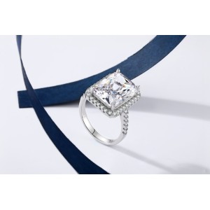 8A Curshed Ice Radiant Cut Zirconia Solitaire Ring 70200107 8A Curshed Ice Radiant Cut Zirconia Solitaire Ring 70200107