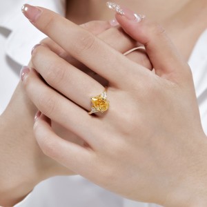 8A Pear Raden Cubic Zirconia Ring 70200110 8A Pear Raden Cubic Zirconia Ring 70200110