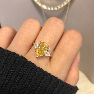 8A Pear Raden Cubic Zirconia Ring 70200110 8A Pear Raden Cubic Zirconia Ring 70200110