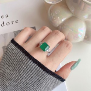 Vintage 8A Square Cubic Zirconia Party Ring 70200133