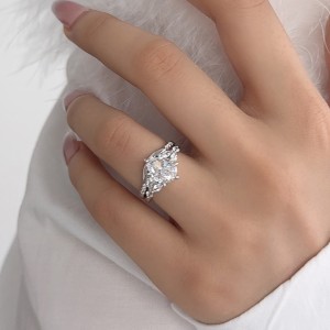 Crown High Carbon Diamond Stack Ring 70200257 Crown High Carbon Diamond Stack Ring 70200257