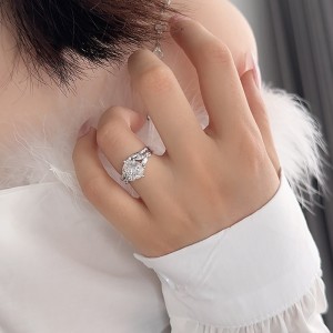 Crown High Carbon Diamond Stack Ring 70200257 Crown High Carbon Diamond Stack Ring 70200257