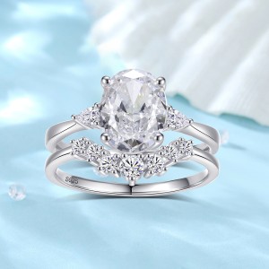 Oval High Carbon Diamond Stack Ring 70200258 Oval High Carbon Diamond Stack Ring 70200258