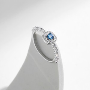925 Sterling Silver Cushion-Cut Crystal Ring 70200297