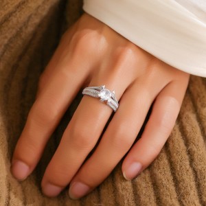 925 Sterling Silver Moissanite Zircon Engagement Ring 70200317