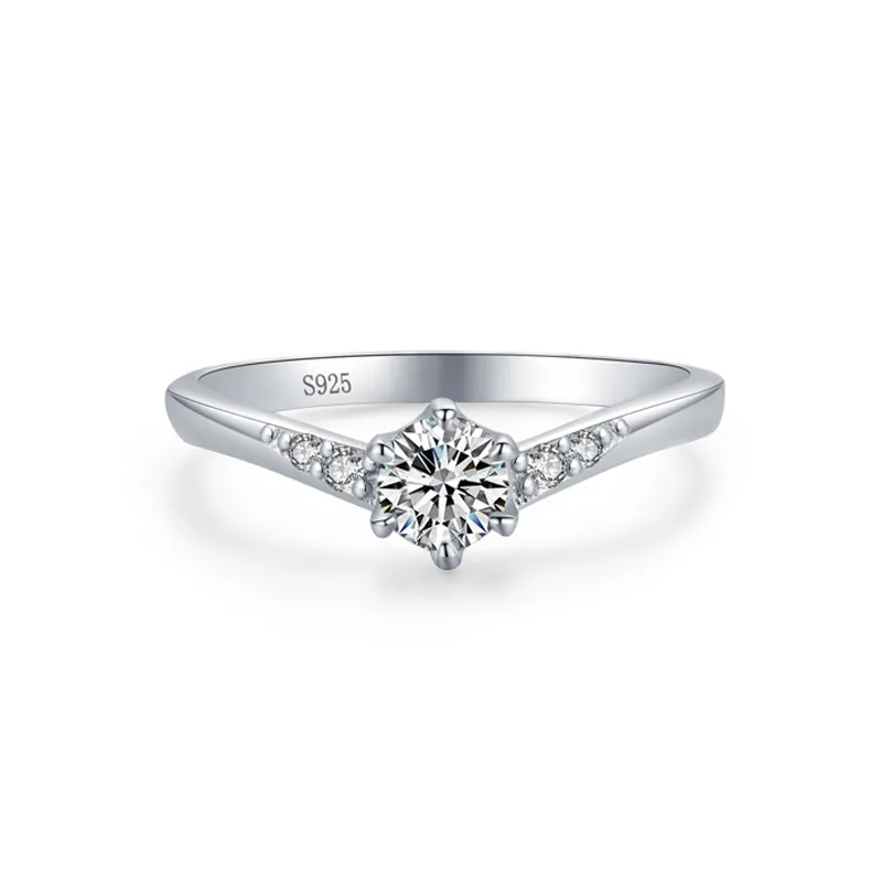 925 Sterling Silver Classic Round-Cut CZ Solitaire Ring  70200337