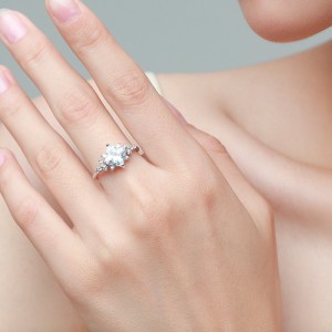 925 Sterling Silver Sparkle Princess-Cut CZ Ring 70200340 925 Sterling Silver Sparkle Princess-Cut CZ Ring 70200340