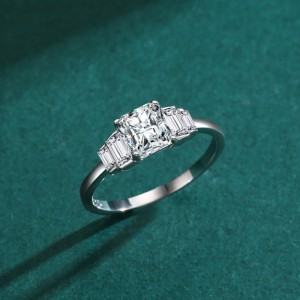 925 Sterling Silver Cushion-Cut Square Solitaire CZ Ring 70200343