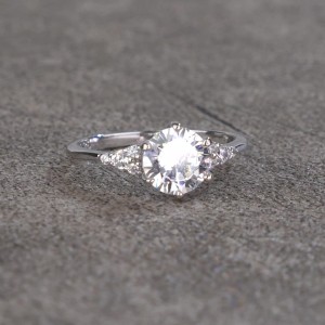 925 Sterling Silver Classic 1 CT Solitaire CZ Ring 70200344