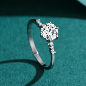 925 Sterling Silver 1 CT CZ Solitaire Ring 70200345