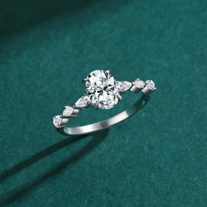 925 Sterling Silver Classic Oval CZ Ring 70200348
