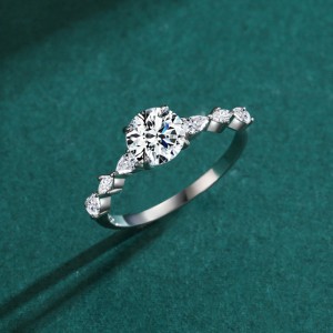 925 Sterling Silver 1 CT Zircon Solitaire Ring 70200361 925 Sterling Silver 1 CT Zircon Solitaire Ring 70200361