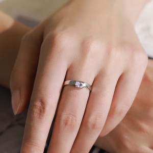 925 Sterling Silver Classic Minimalist Oval Zircon Solitaire Ring 70200366