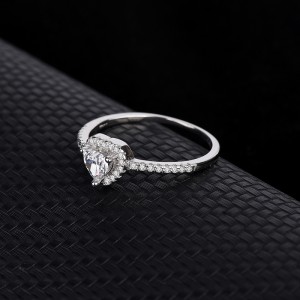Silver Cubic Zirconia Heart Ring 70300008