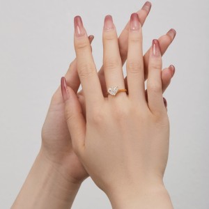 8A Zirconia Heart Wedding Party Ring 70300025