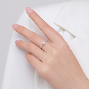 Vintage Heart Stackable Pink Crystal Zirconia Ring 70300064 Vintage Heart Stackable Pink Crystal Zirconia Ring 70300064