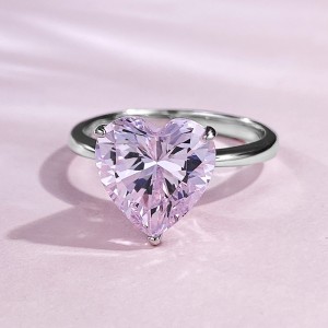 8A High Carbon Zirconia Heart Ring 70300080