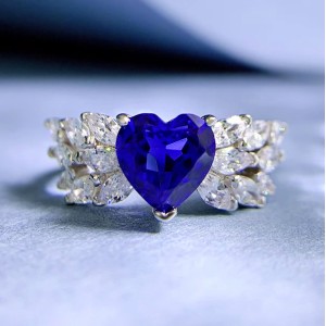 8A High Carbon Zirconia Heart Ring 70300083