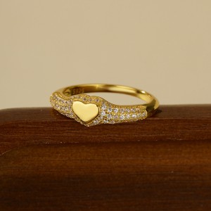 925 Sterling Silver Pave CZ Heart Signet Statement Ring 70300093 925 Sterling Silver Pave CZ Heart Signet Statement Ring 70300093