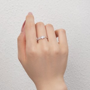 Unique Pear Zirconia Toe Ring 70400184 Unique Pear Zirconia Toe Ring 70400184