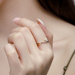 Stylish Twisted Lines Pearl Toe Ring 70400187 Stylish Twisted Lines Pearl Toe Ring 70400187