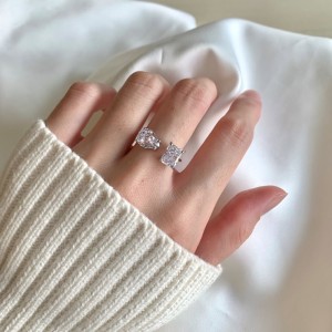 8A Ice Flower Cut Zirconia Toe Ring 70400191 8A Ice Flower Cut Zirconia Toe Ring 70400191