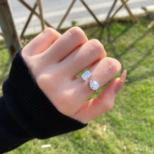 8A Ice Flower Cut Zirconia Toe Ring 70400191 8A Ice Flower Cut Zirconia Toe Ring 70400191