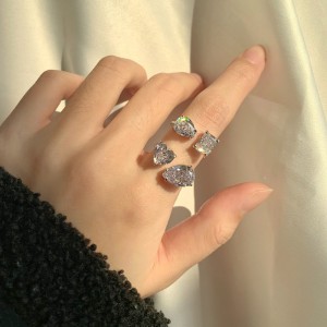 8A Ice Flower Cut Zirconia Toe Ring 70400191 8A Ice Flower Cut Zirconia Toe Ring 70400191