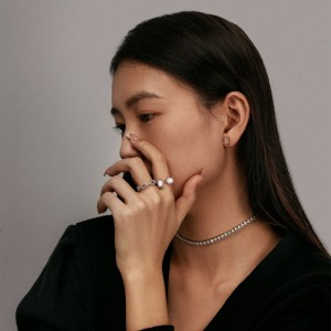 8A Ice Flower Cut Zirconia Toe Ring 70400191 8A Ice Flower Cut Zirconia Toe Ring 70400191