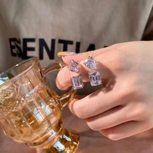 8A Ice Flower Cut Zirconia Toe Ring 70400192 8A Ice Flower Cut Zirconia Toe Ring 70400192