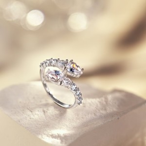 Luxury Pear Zirconia Toe Ring 70400194 Luxury Pear Zirconia Toe Ring 70400194