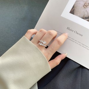 Luxury Pear Zirconia Toe Ring 70400194 Luxury Pear Zirconia Toe Ring 70400194