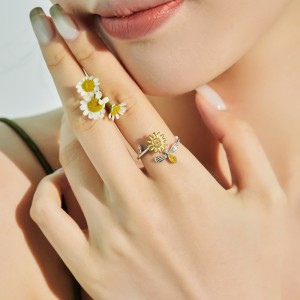 Moveable Sunflower Zirconia Open Rings 70400232 Moveable Sunflower Zirconia Open Rings 70400232