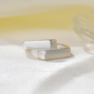 925 Sterling Silver Geometric Cross-Over Open Adjustable Band Ring 70400257