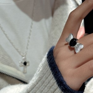 925 Sterling Silver Frosted Bow Black Agate Adjustable Ring 70400280