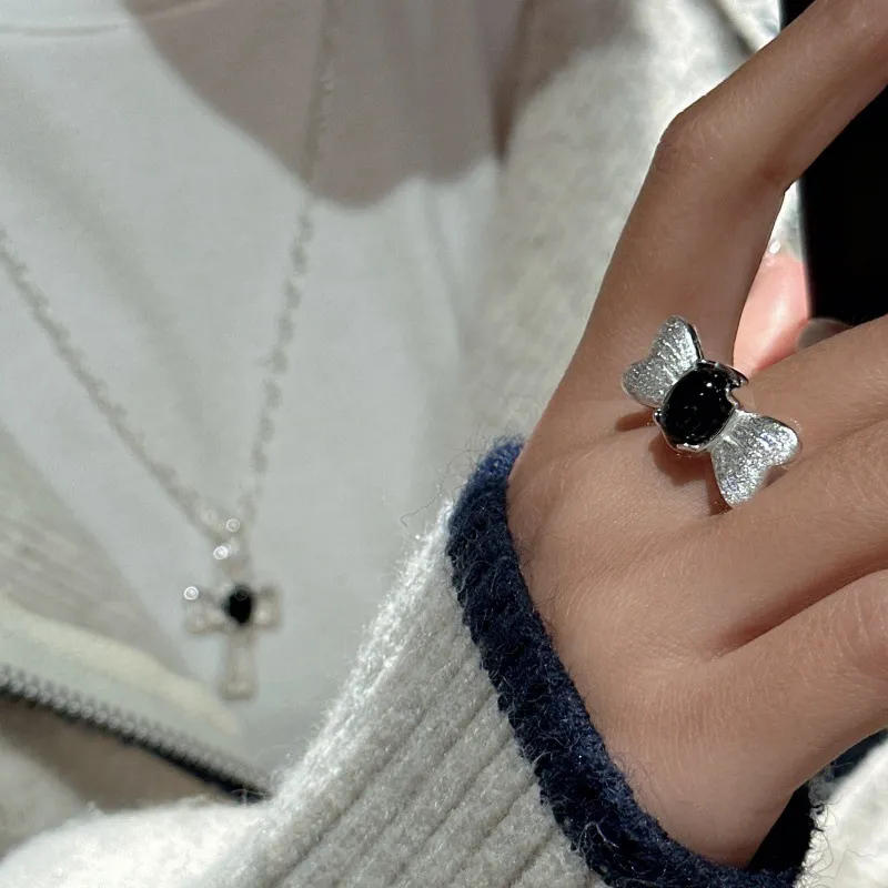 925 Sterling Silver Frosted Bow Black Agate Adjustable Ring 70400280