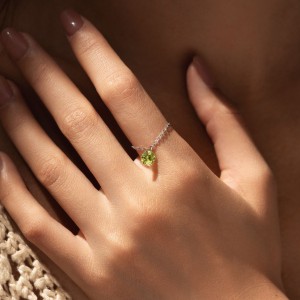925 Sterling Silver Olivine Zirconia Chain Ring 70600001